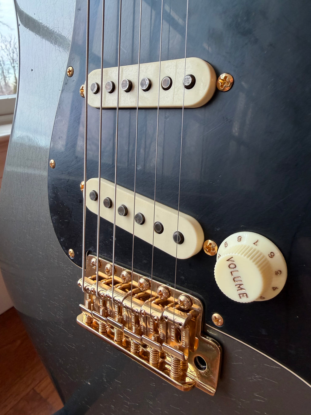 2026 Fender Custom Shop '65 Stratocaster Dual Mag B3 Limited Edition Journeyman - Charcoal Frost Metallic - Image 4