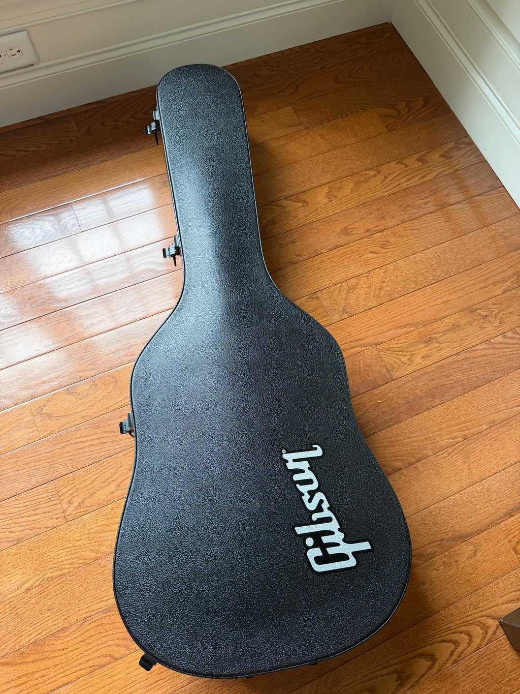 2026 Gibson J-45 Standard - Vintage Sunburst