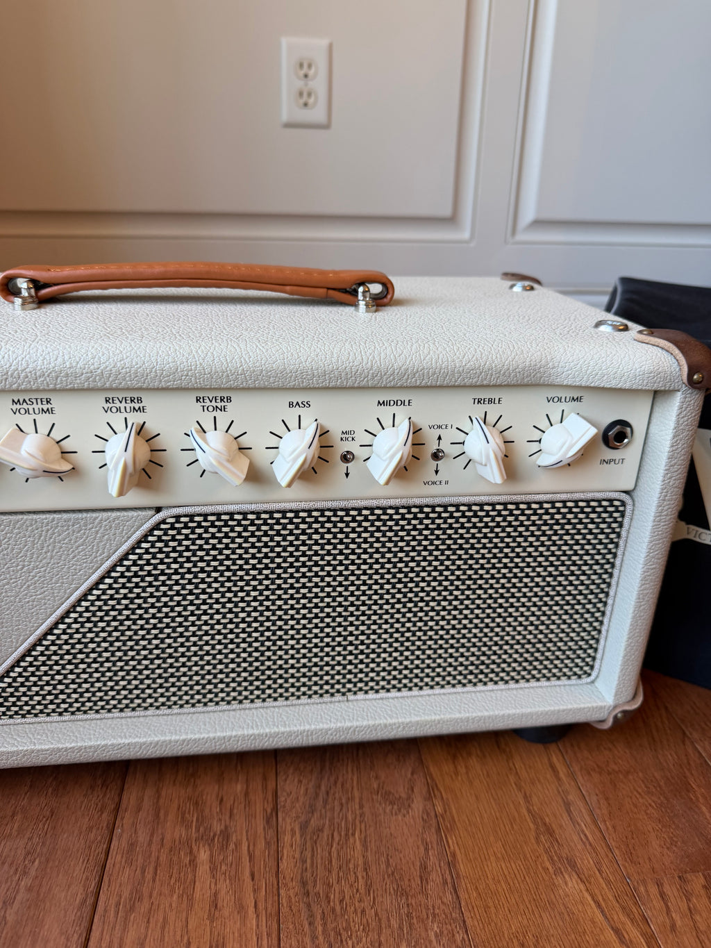 Victory Amps V40 Deluxe Heritage Series 42-Watt Guitar Head