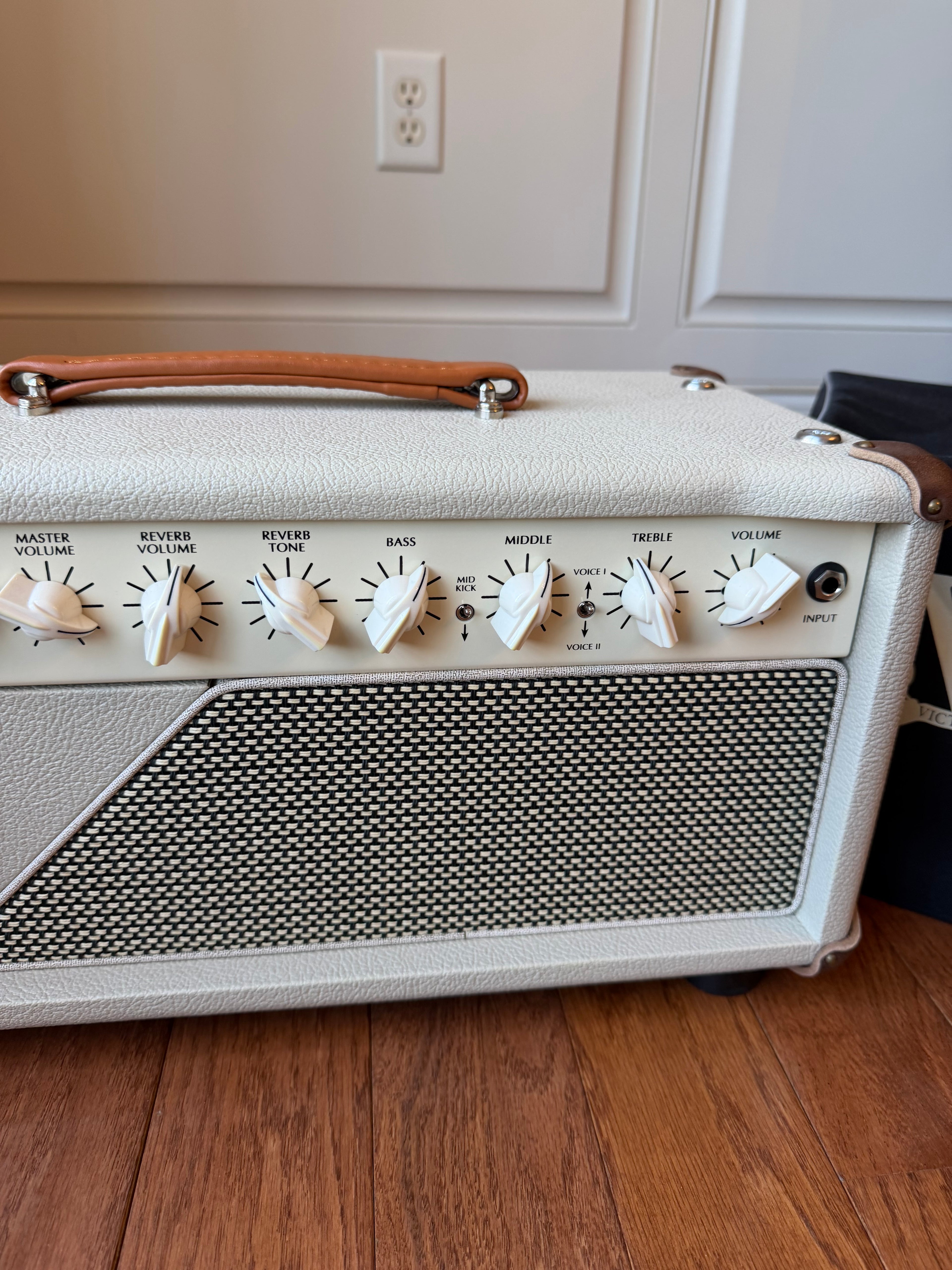 Victory Amps V40 Deluxe Heritage Series 42-Watt Guitar Head
