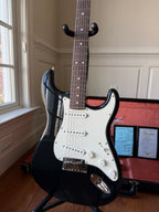 2025 Fender Custom Shop Stratocaster Limited Edition Custom Deluxe W25 NOS - Black Sparkle - Image 3