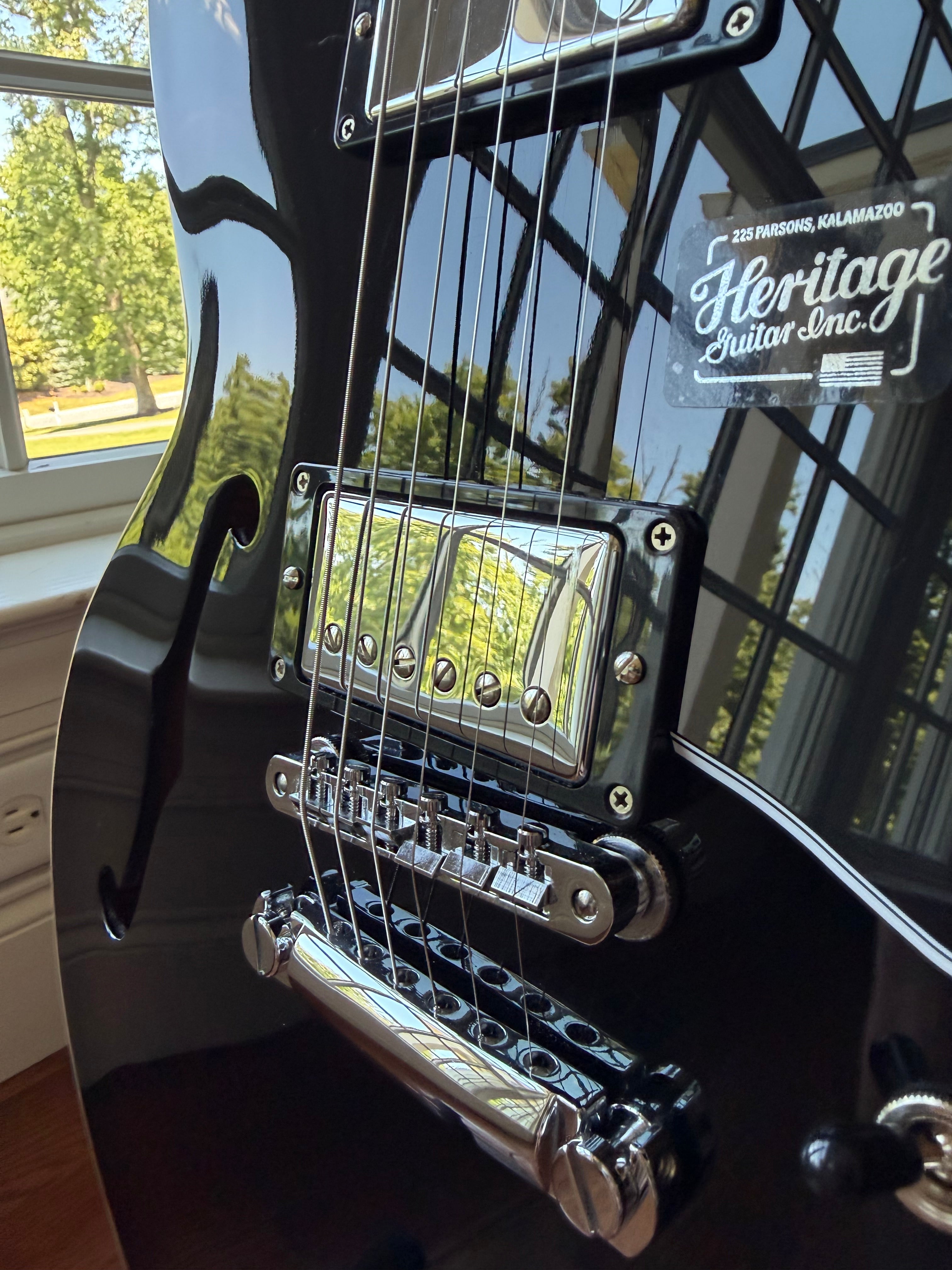 2025 Heritage H-535 Standard - Ebony Black
