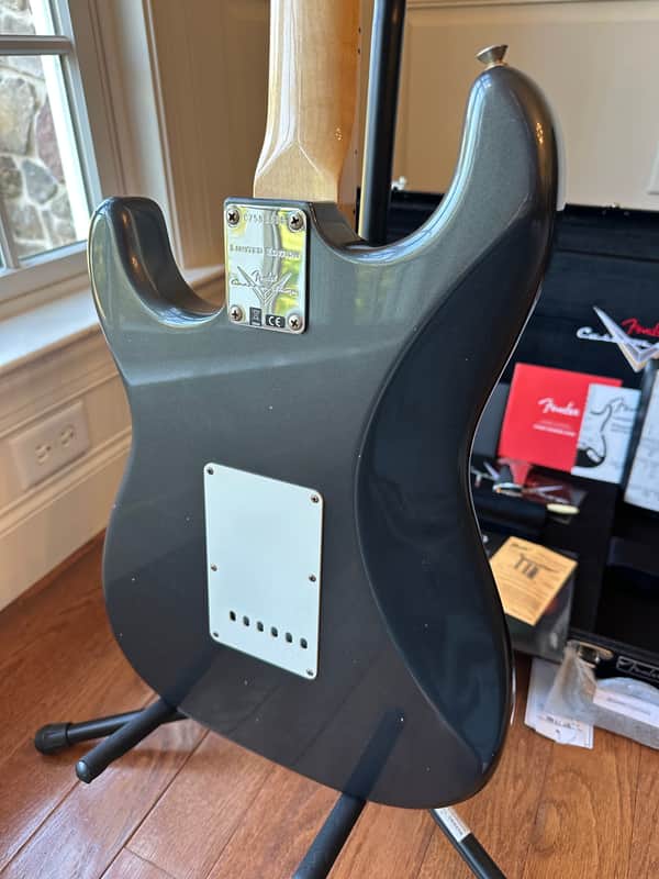2024 Fender Custom Shop '69 Reissue Stratocaster Journeyman Relic Aged Charcoal Frost Metallic