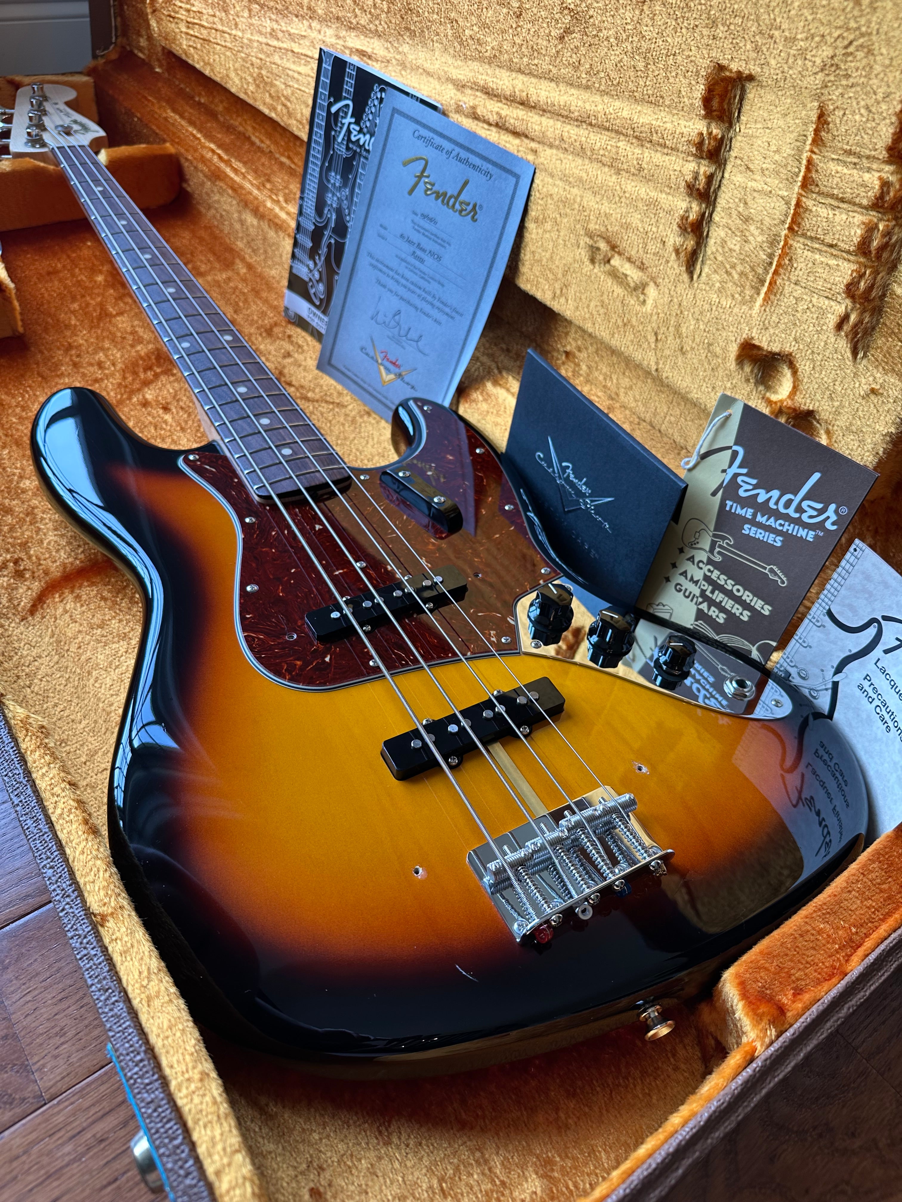 2011 Fender Custom Shop '60 Jazz Bass NOS - Vintage Sunburst - Image 21