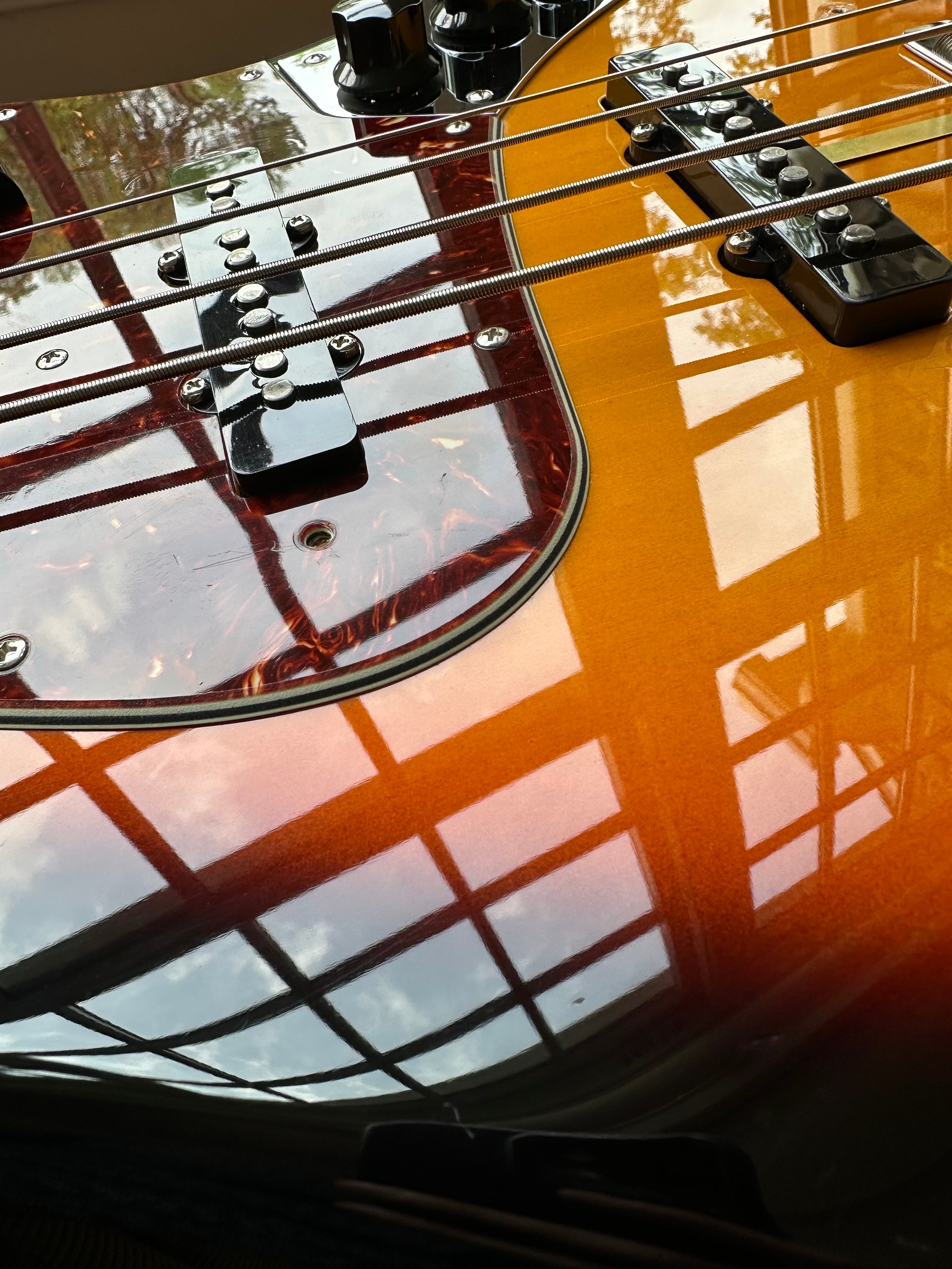 2011 Fender Custom Shop '60 Jazz Bass NOS - Vintage Sunburst - Image 14